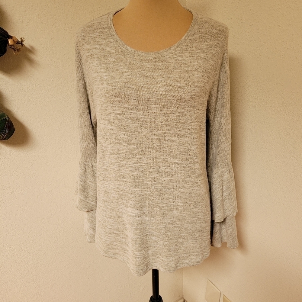Umgee Light Gray Tiered Bell Sleeve Knit Top